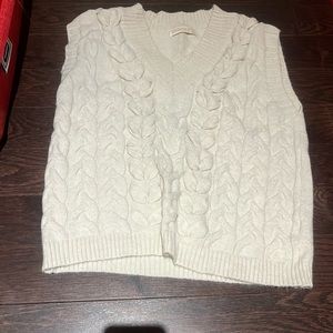 S/m cream Exquiss’s paris sweater vest